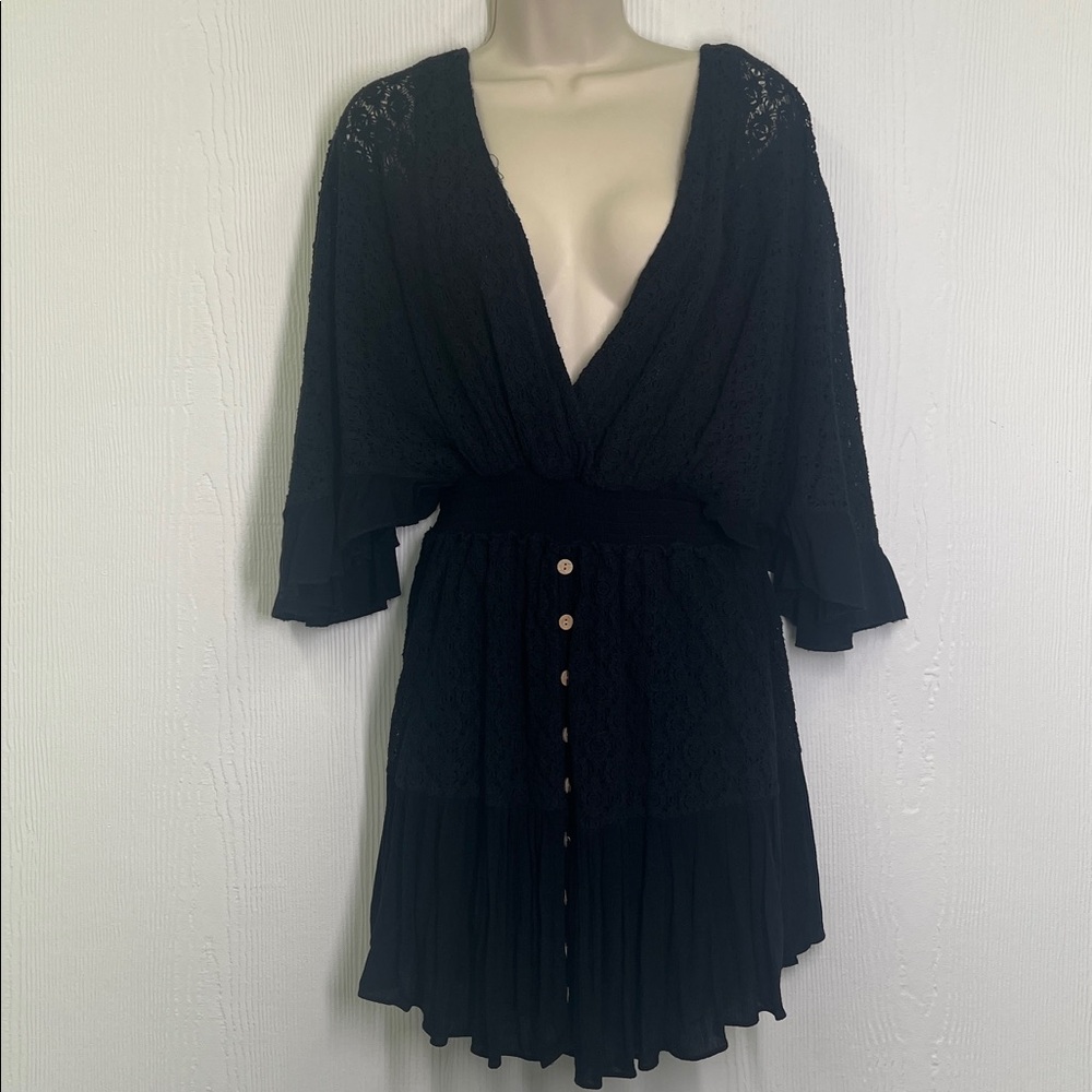 Free People - Black Lace Button Smocked Open Back Short Romper Size Medium - Picture 2 of 11